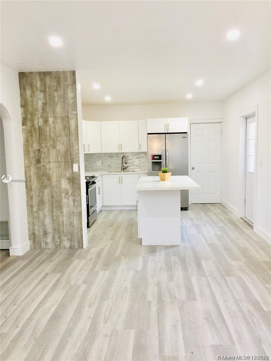 2214 Mckinley St, Hollywood, FL 33020