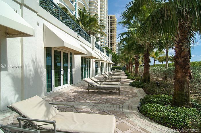 Sunny Isles Beach, FL 33160,16047 Collins Ave #cabana 9