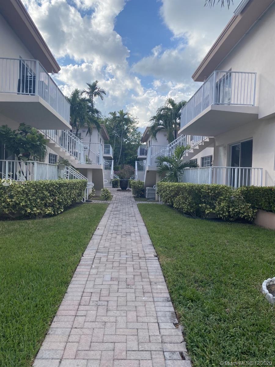 Bay Harbor Islands, FL 33154,9280 Bay Harbor Ter #25