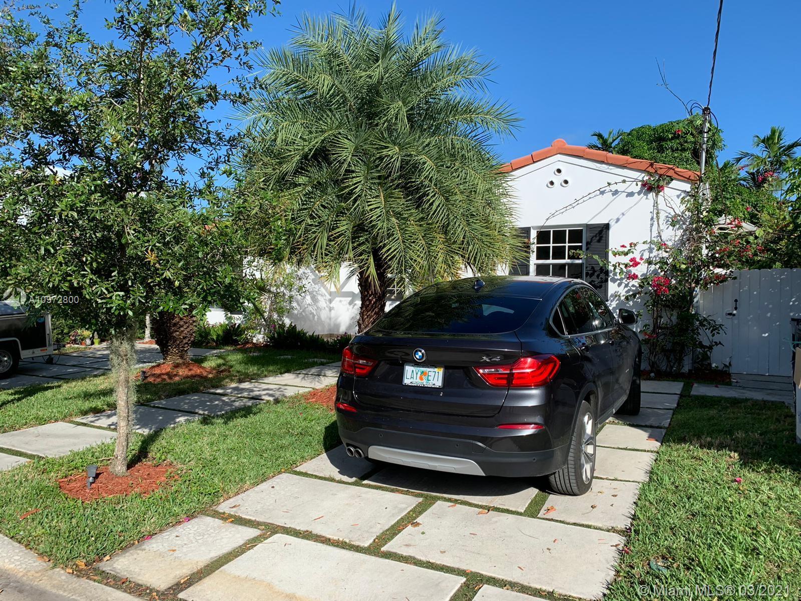 Photo 2 of 8811 Emerson Ave in Surfside - MLS A10972800