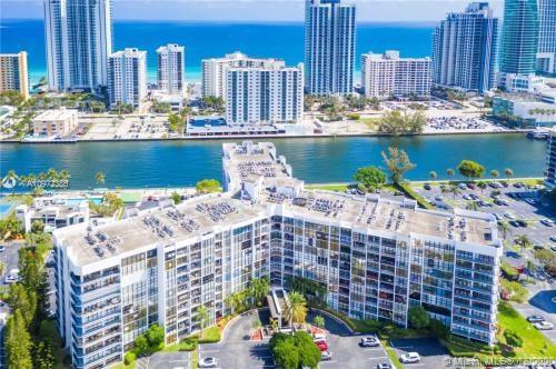 800 Parkview Dr #726, Hallandale Beach, FL 33009