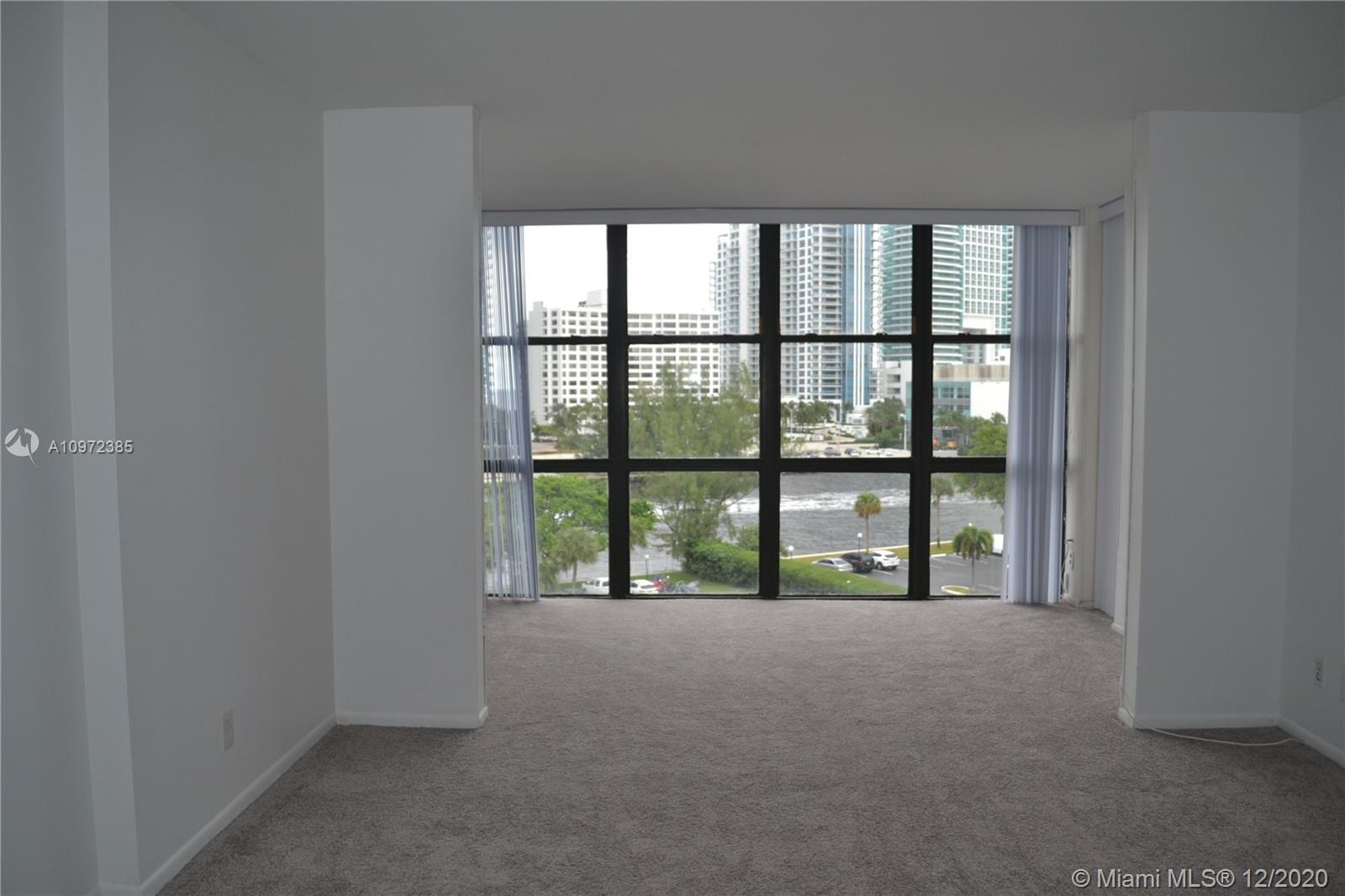 Hallandale Beach, FL 33009,800 Parkview Dr #726