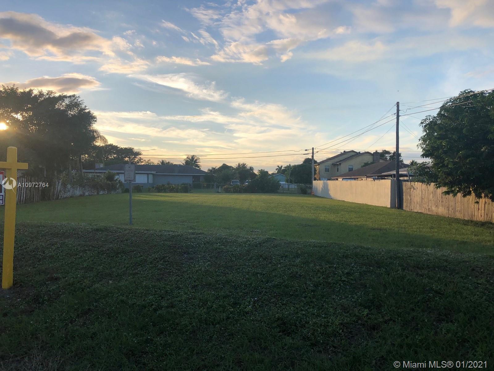 Delray Beach, FL 33445,586 Fern Ln