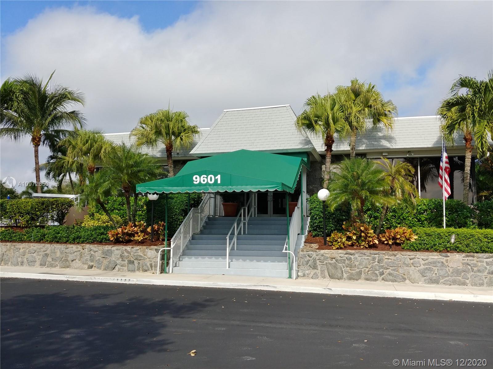 Tequesta, FL 33469,18081 SE Country Club Dr #73