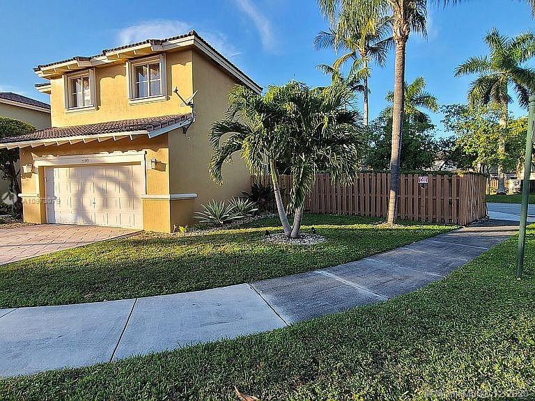 15537 SW 112th Dr, Miami, FL 33196