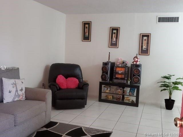 Hialeah, FL 33014,1335 W 68th St #301