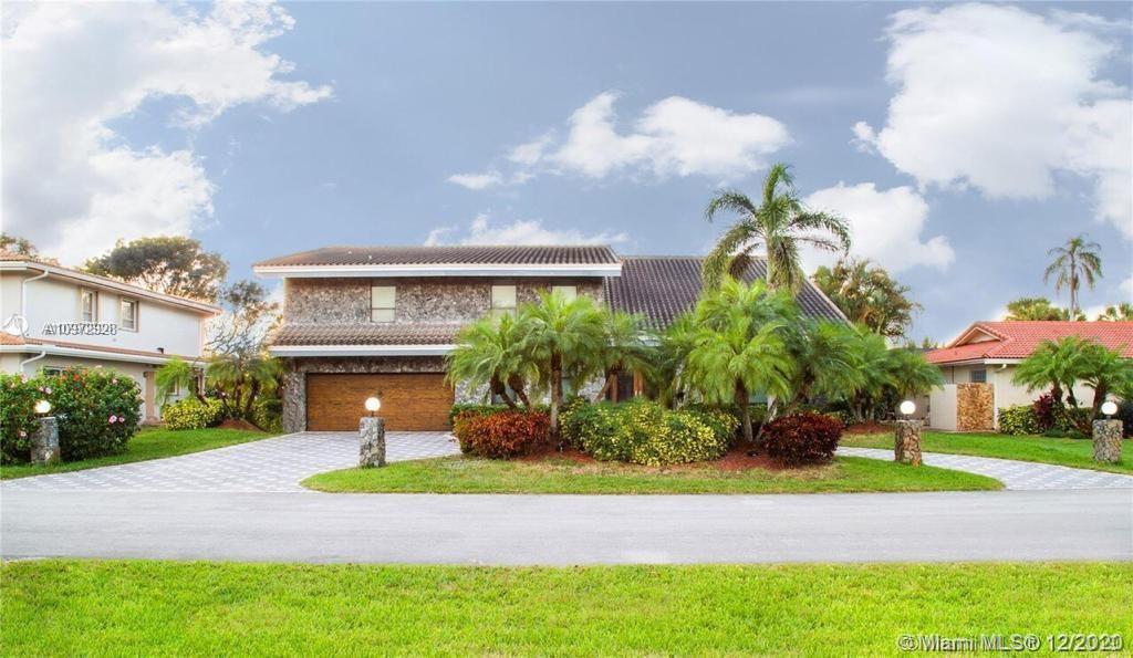 451 W Lake Dasha Dr, Plantation, FL 33324