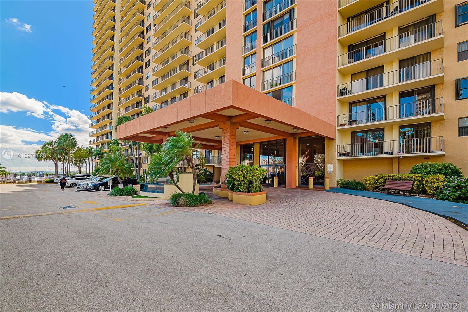 Sunny Isles Beach, FL 33160,290 174th St #1608