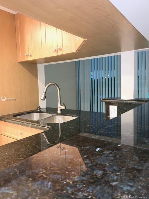Miami, FL 33174,9431 SW 4 St #203-7