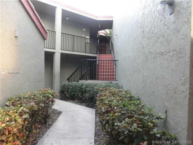 Oakland Park, FL 33309,214 Lake Pointe Dr #203