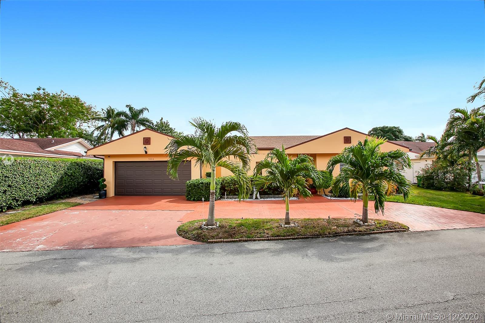 Tamarac, FL 33319,5006 N Travelers Palm Ln