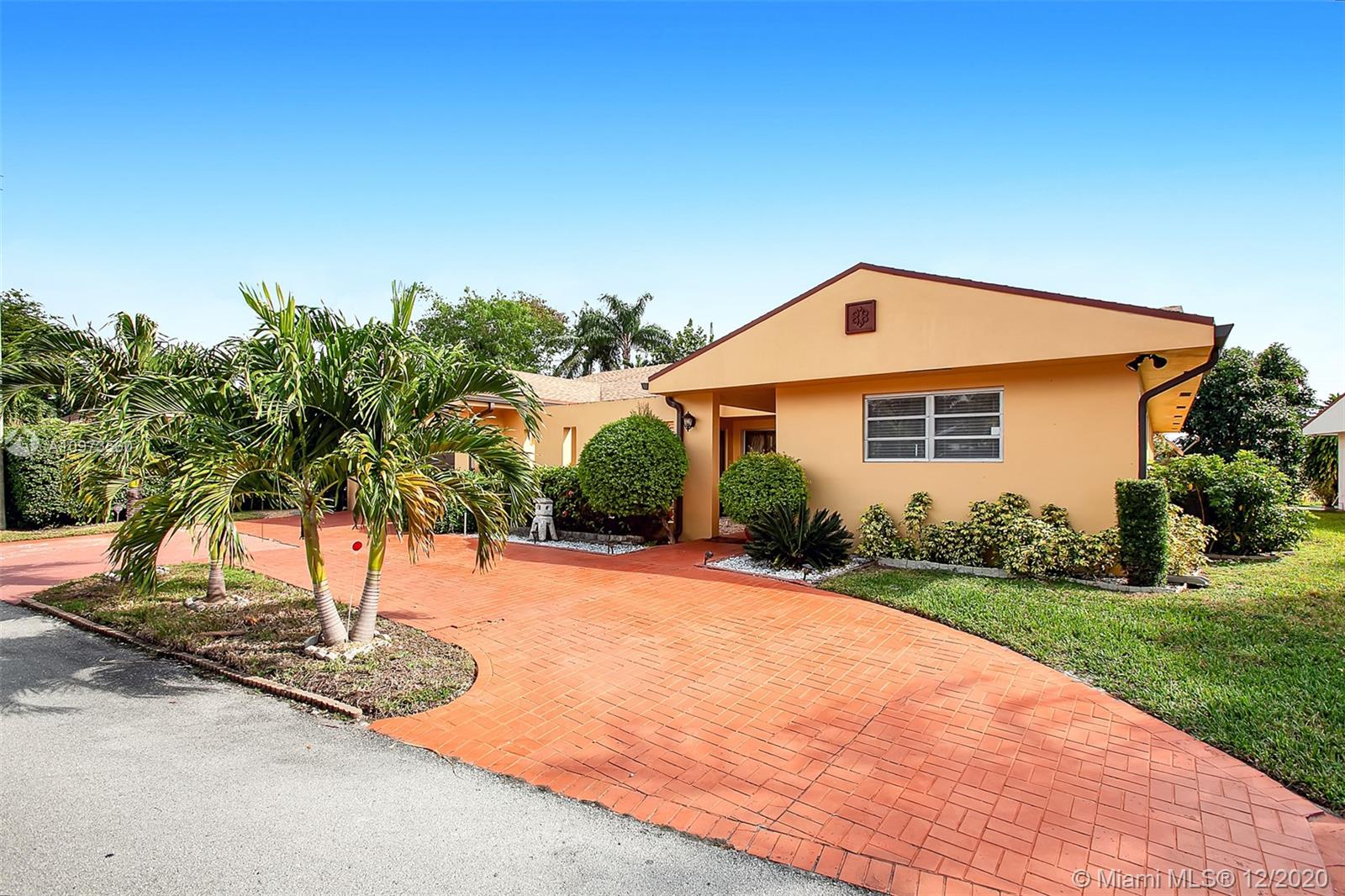 Tamarac, FL 33319,5006 N Travelers Palm Ln