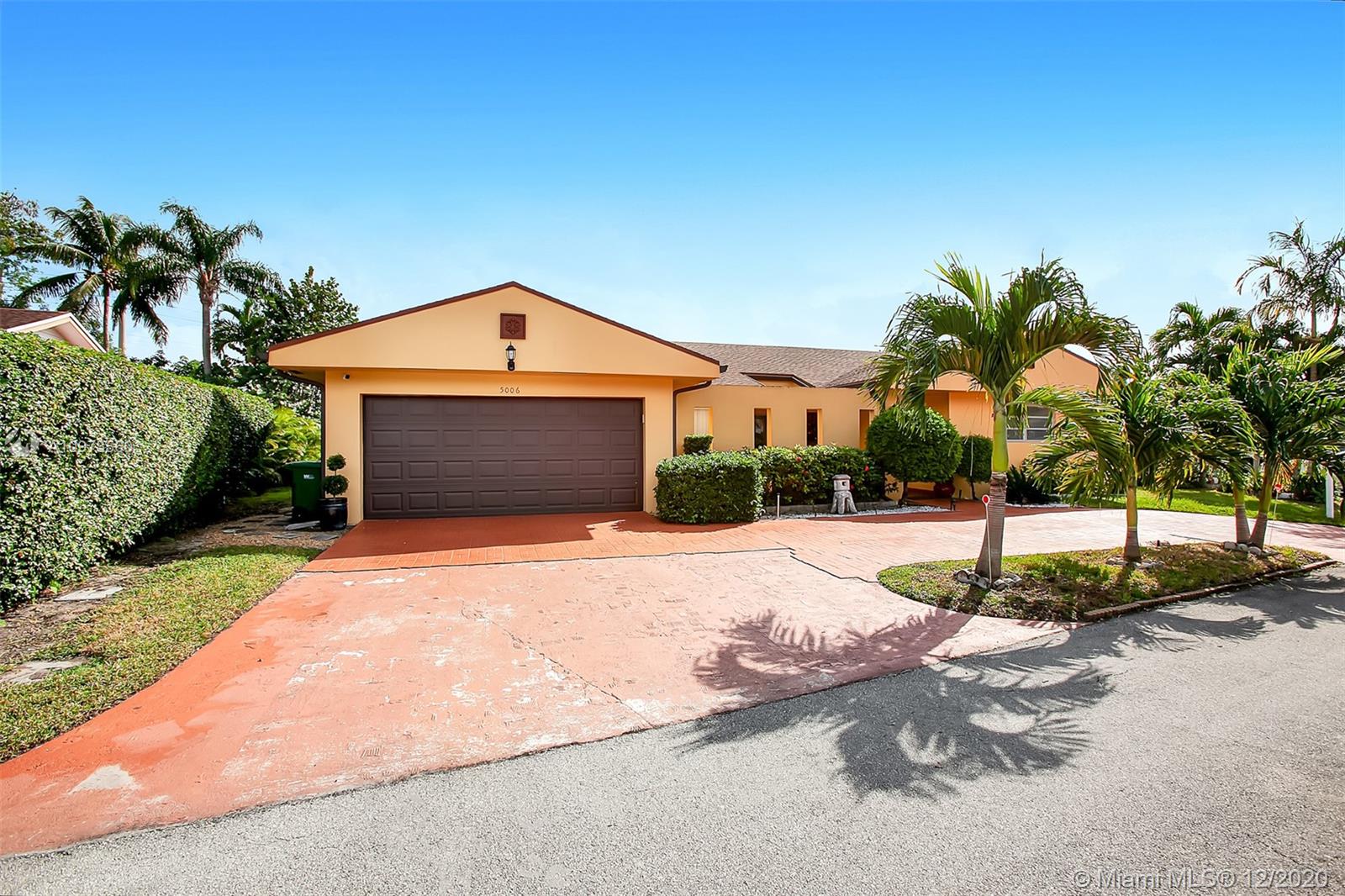 Tamarac, FL 33319,5006 N Travelers Palm Ln