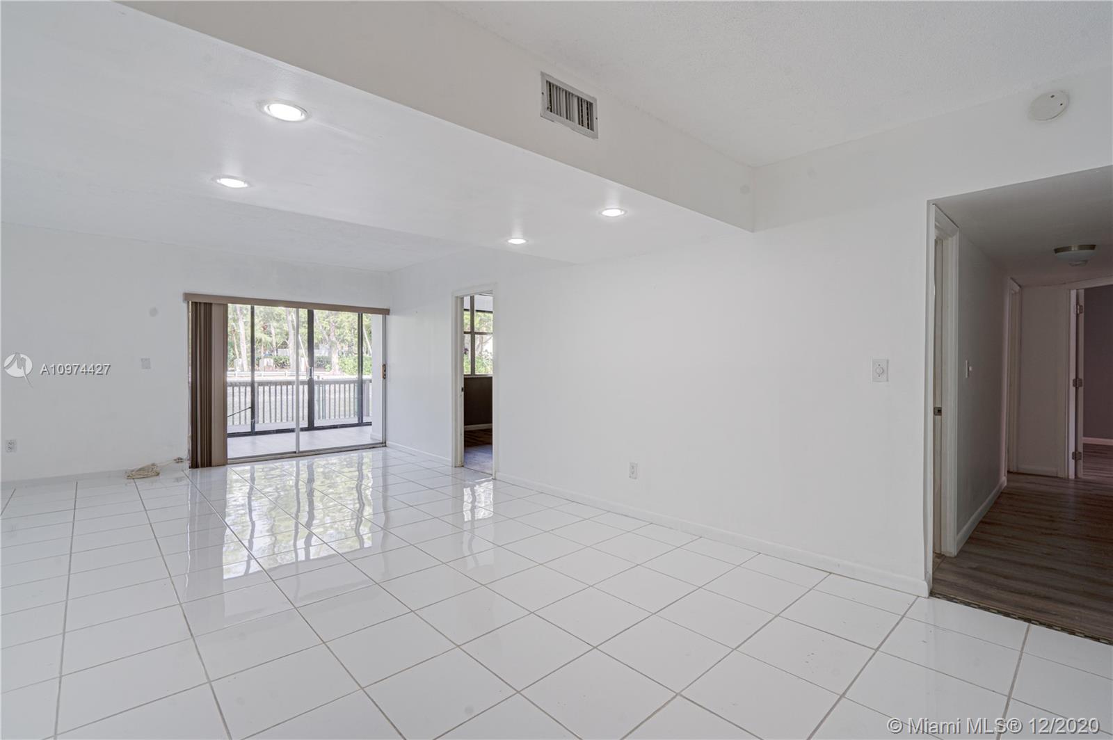 North Miami Beach, FL 33160,3745 NE 171st St #45