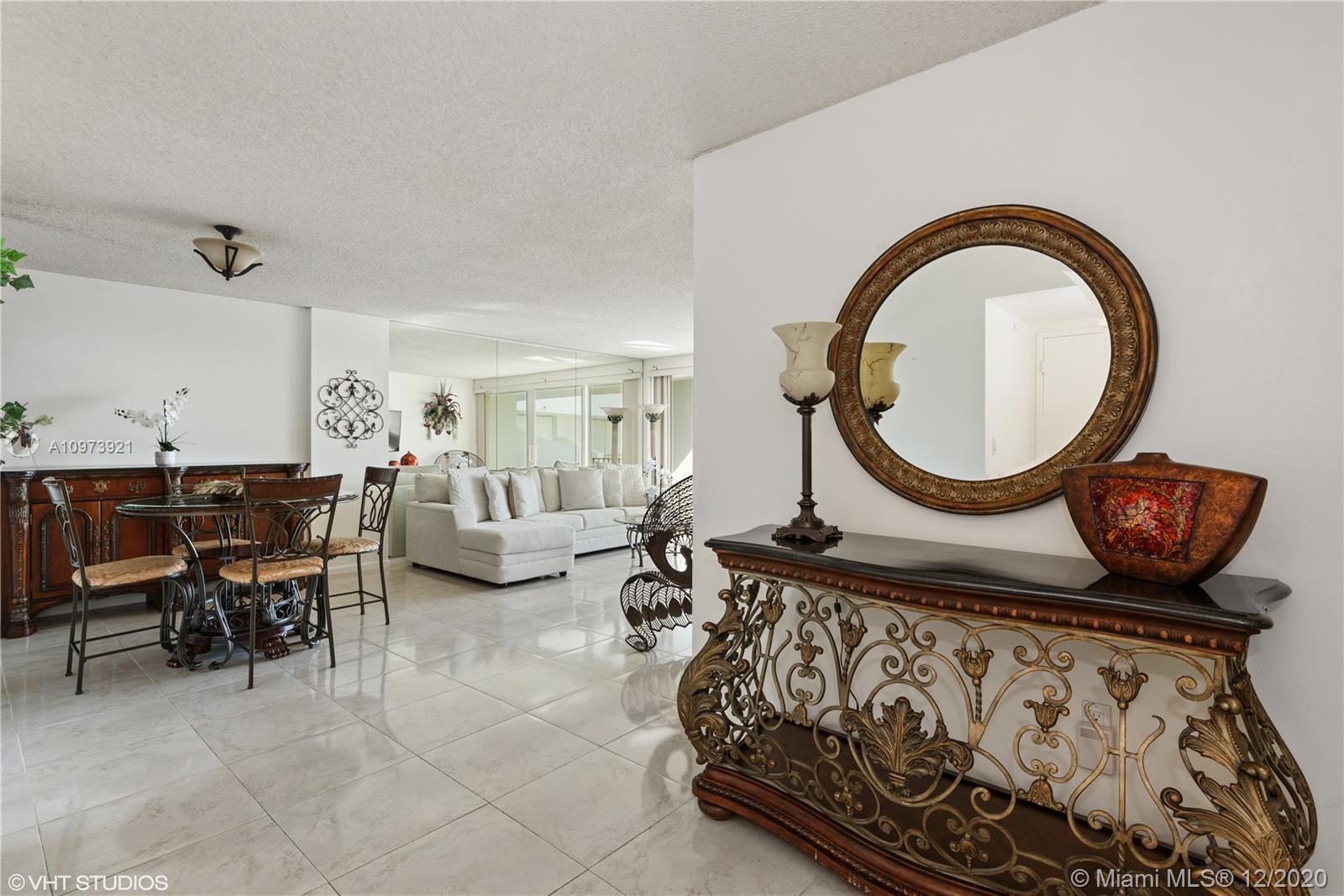 Key Biscayne, FL 33149,155 Ocean Lane Dr #1011