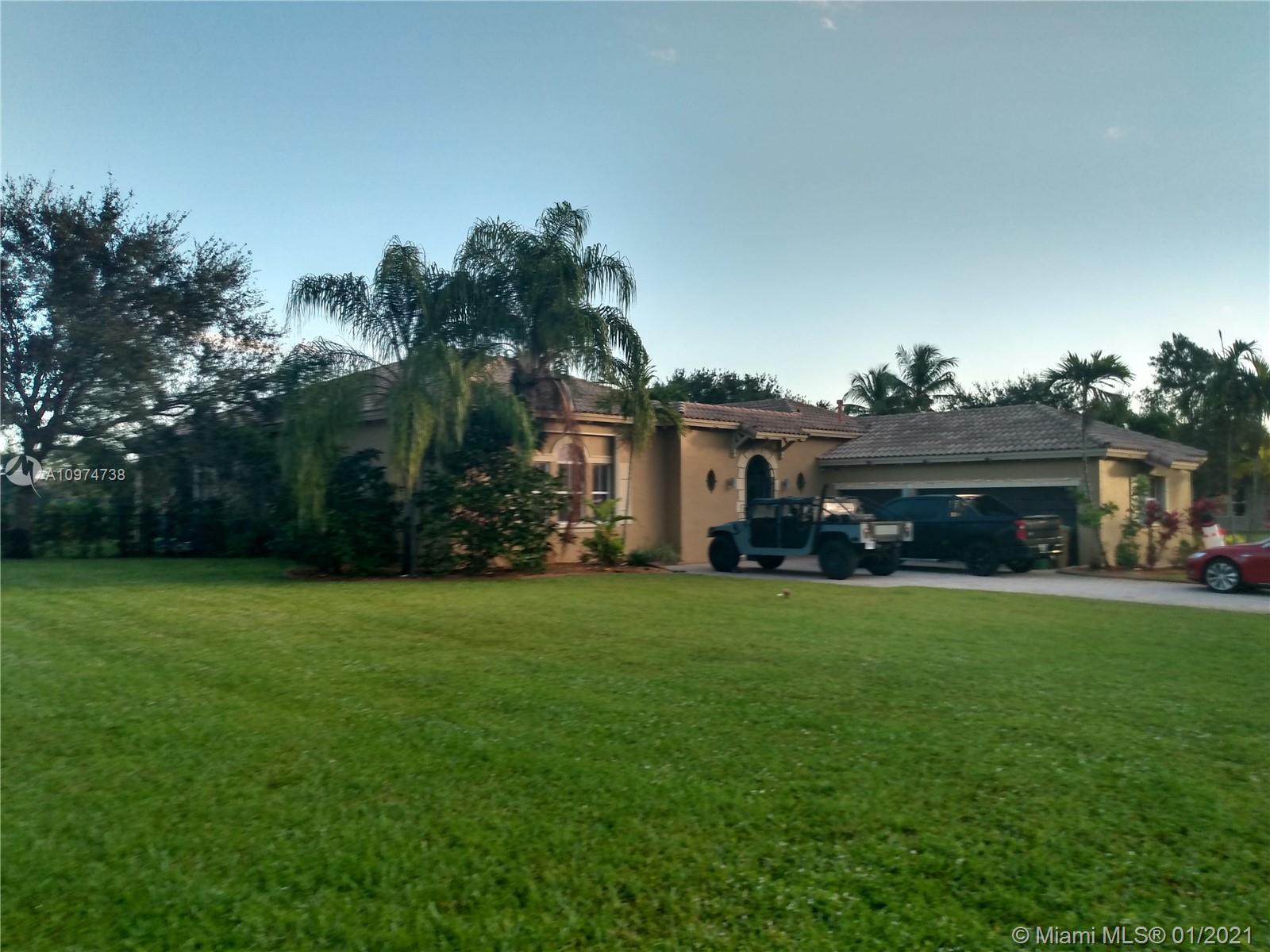 Photo 2 of 14101 33rd Ct in Davie - MLS A10974738