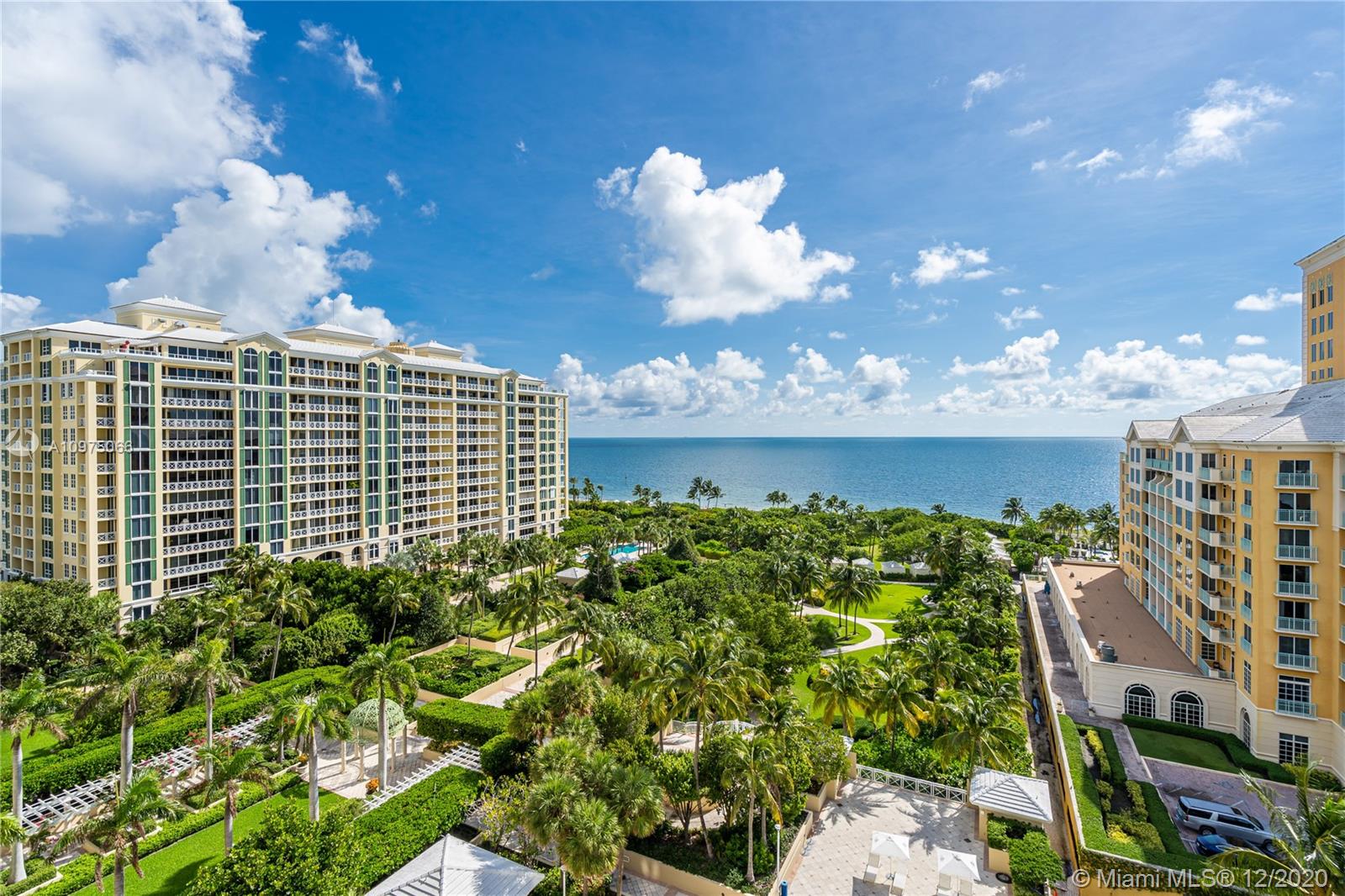 Key Biscayne, FL 33149,445 Grand Bay Dr #1009