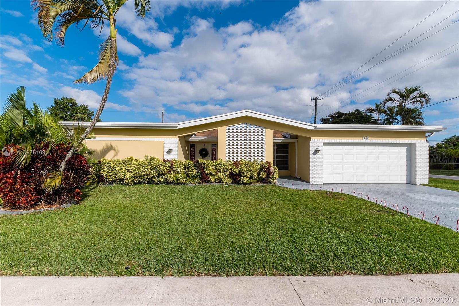 9171 NW 24th St, Sunrise, FL 33322