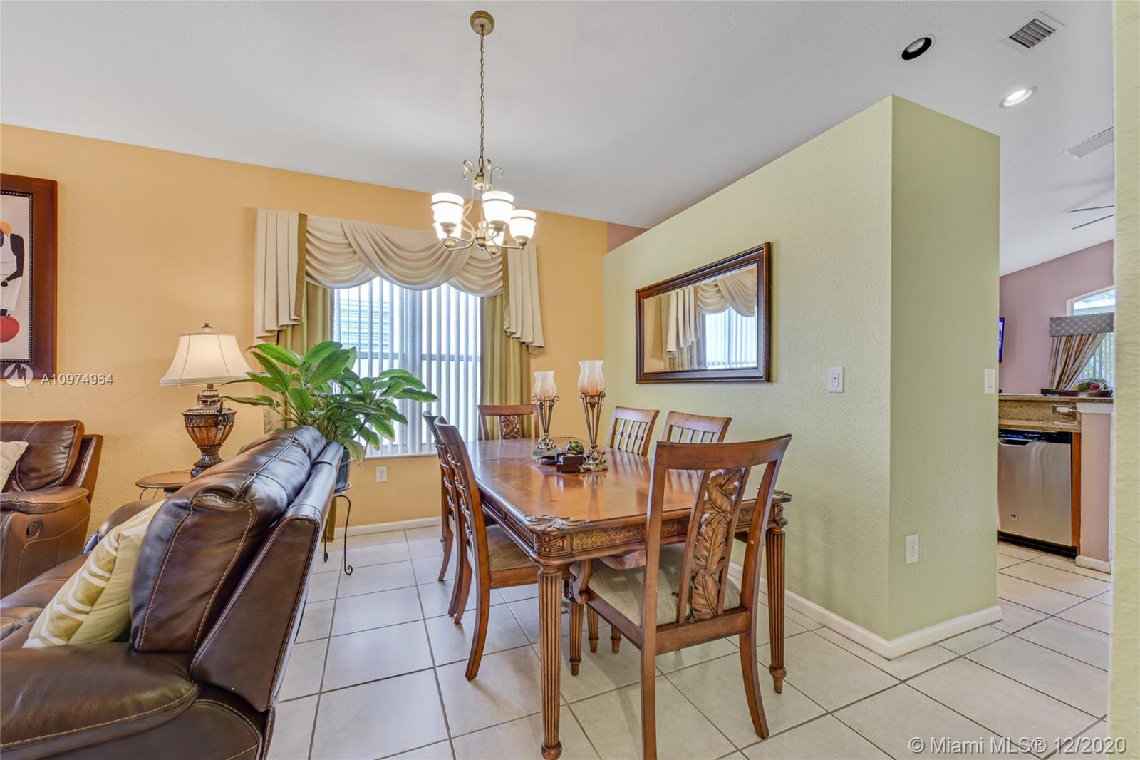 Pembroke Pines, FL 33024,7495 NW 19th Dr