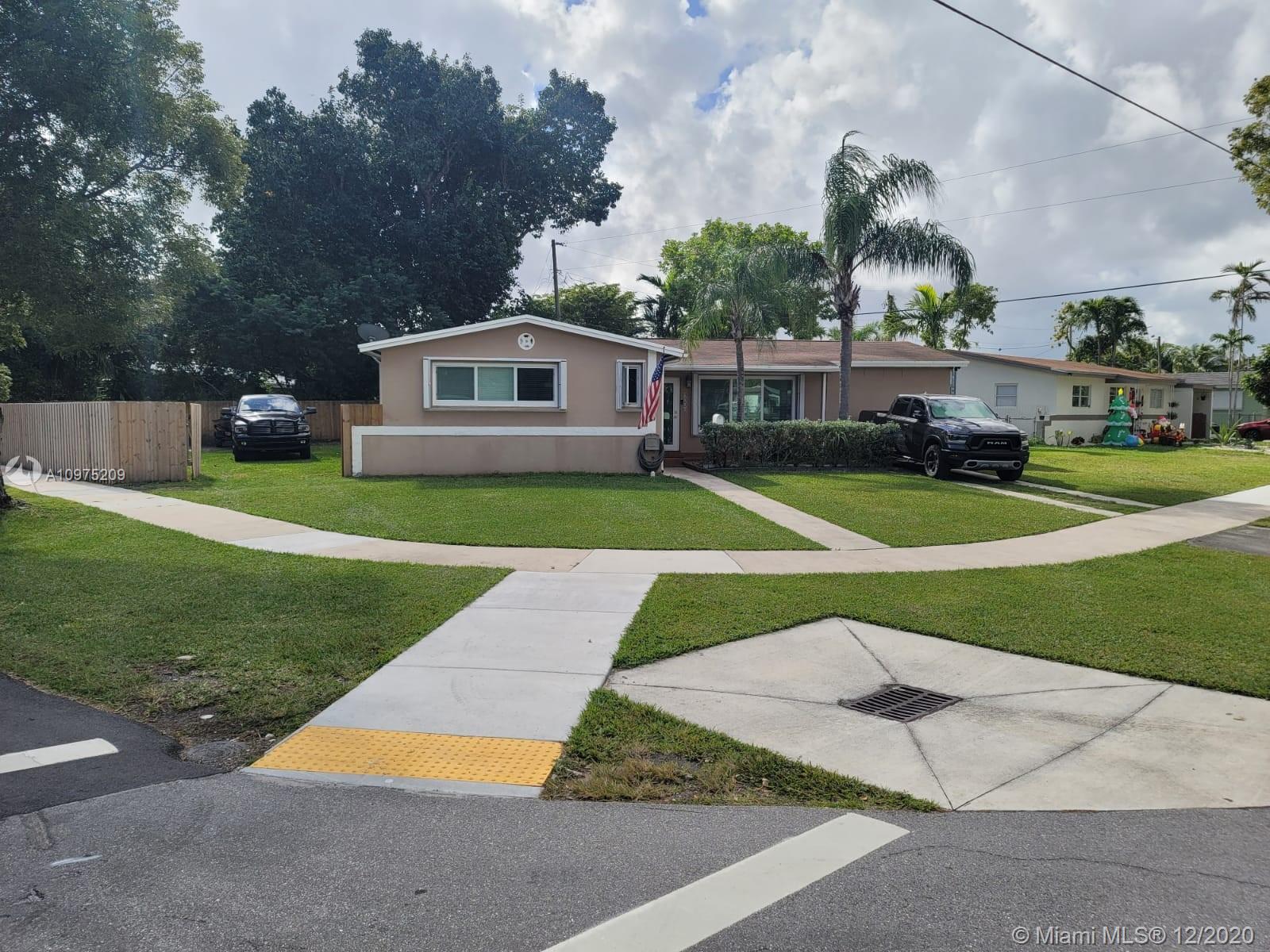 9220 Cutler Ridge Dr, Cutler Bay, FL 33157