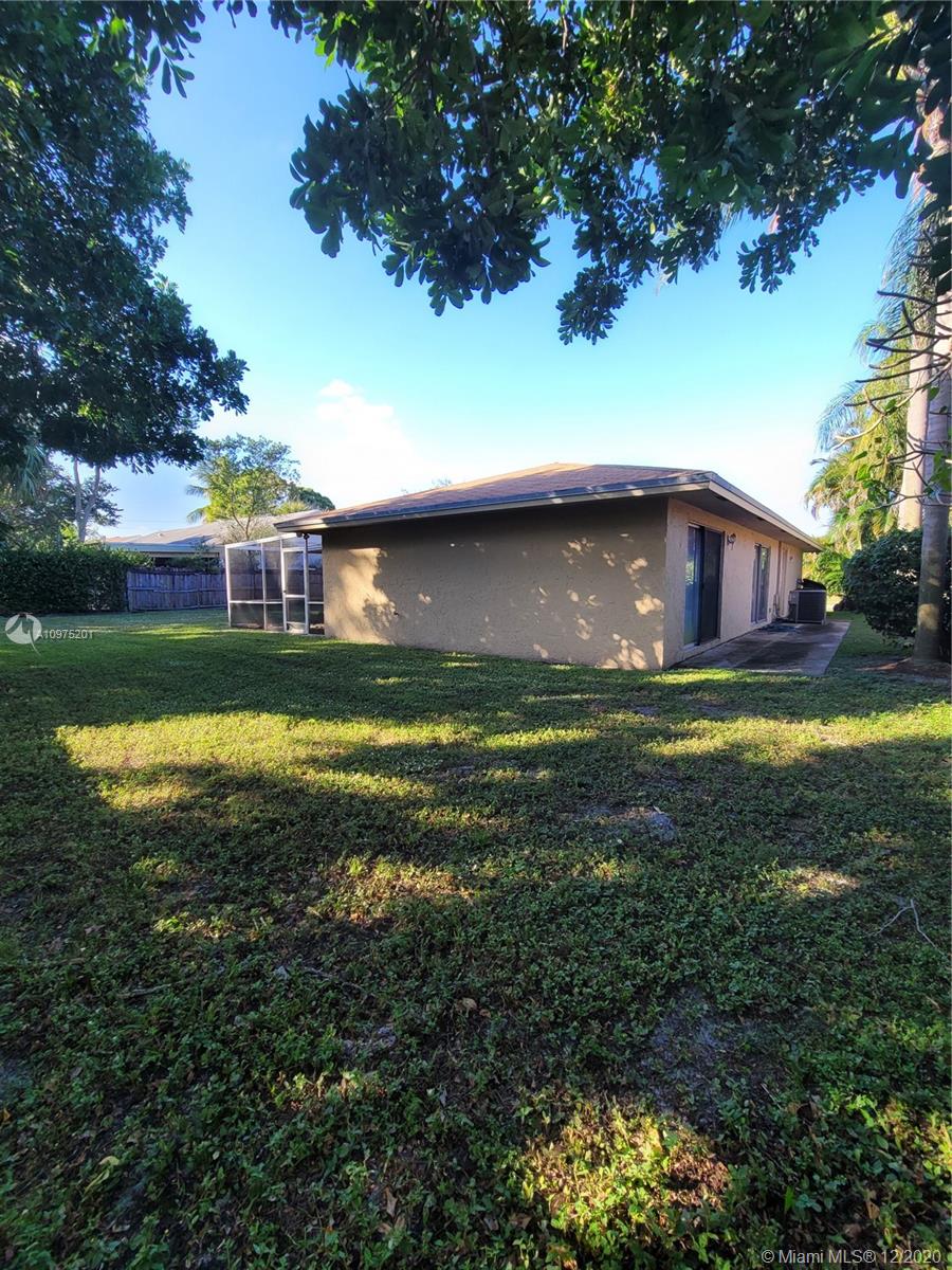 Boca Raton, FL 33487,4892 S Willow Dr