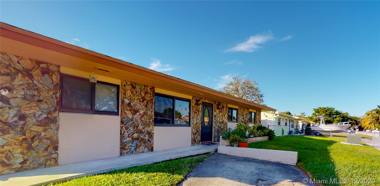 7100 Mcclellan St,  Hollywood,  FL 33024