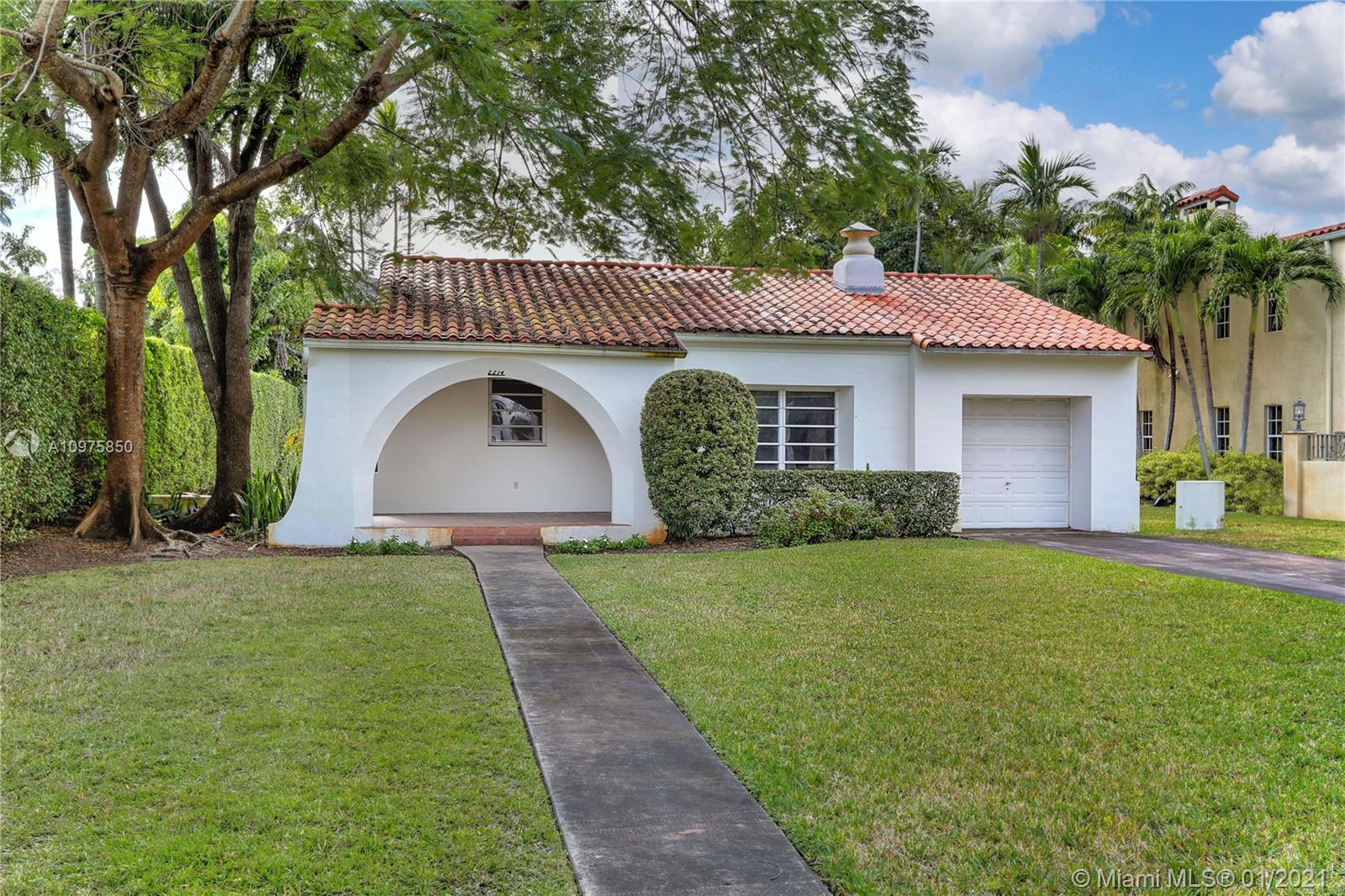 2214 Segovia Cir, Coral Gables, FL 33134