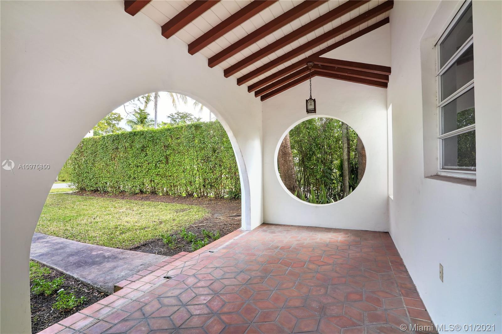 Coral Gables, FL 33134,2214 Segovia Cir