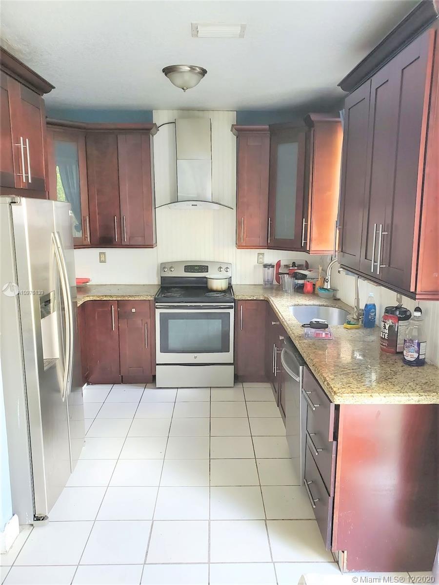 6916 NW 174th Ter #D103, Hialeah, FL 33015