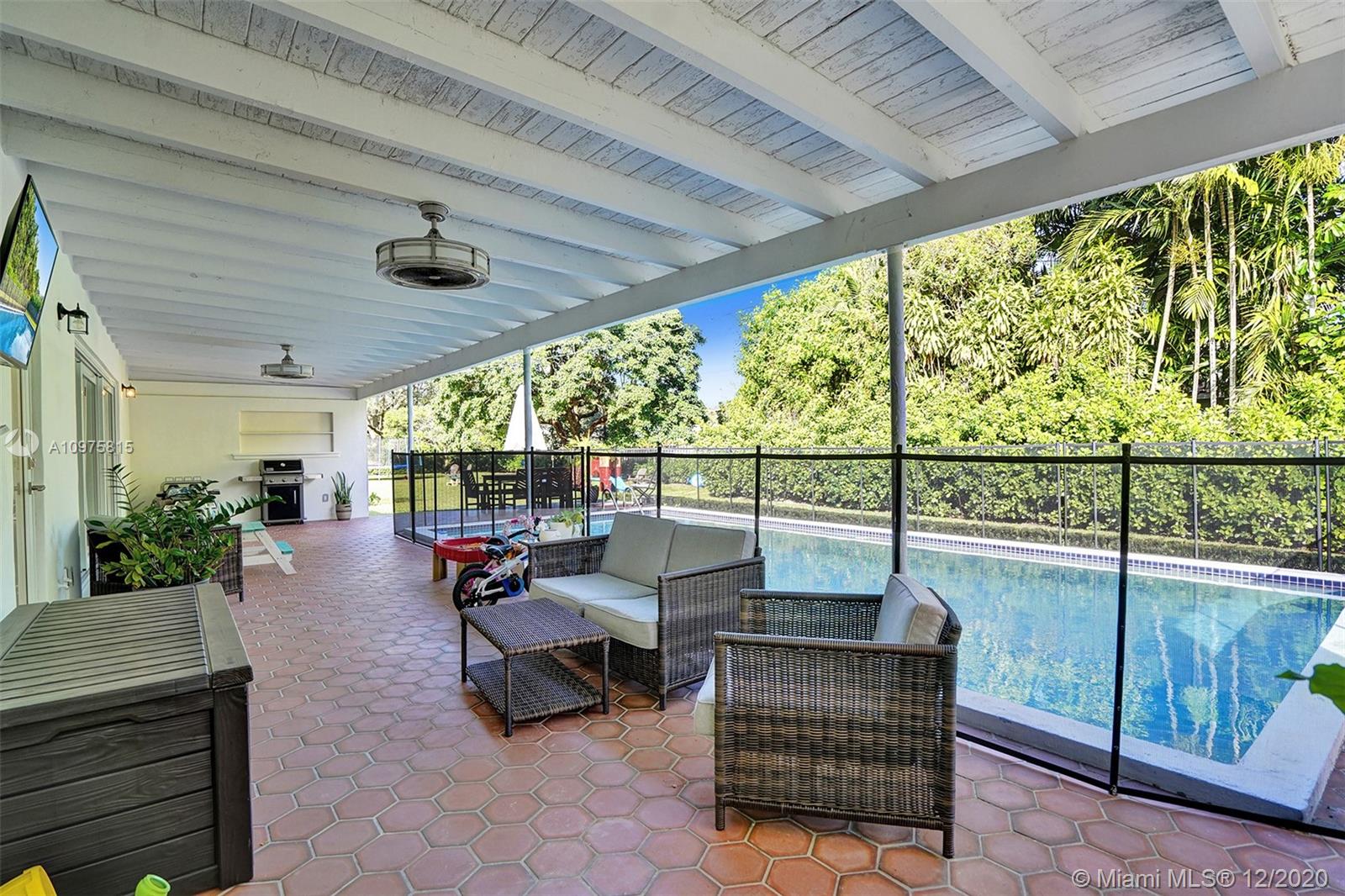 Miami, FL 33143,7425 SW 70th Ter