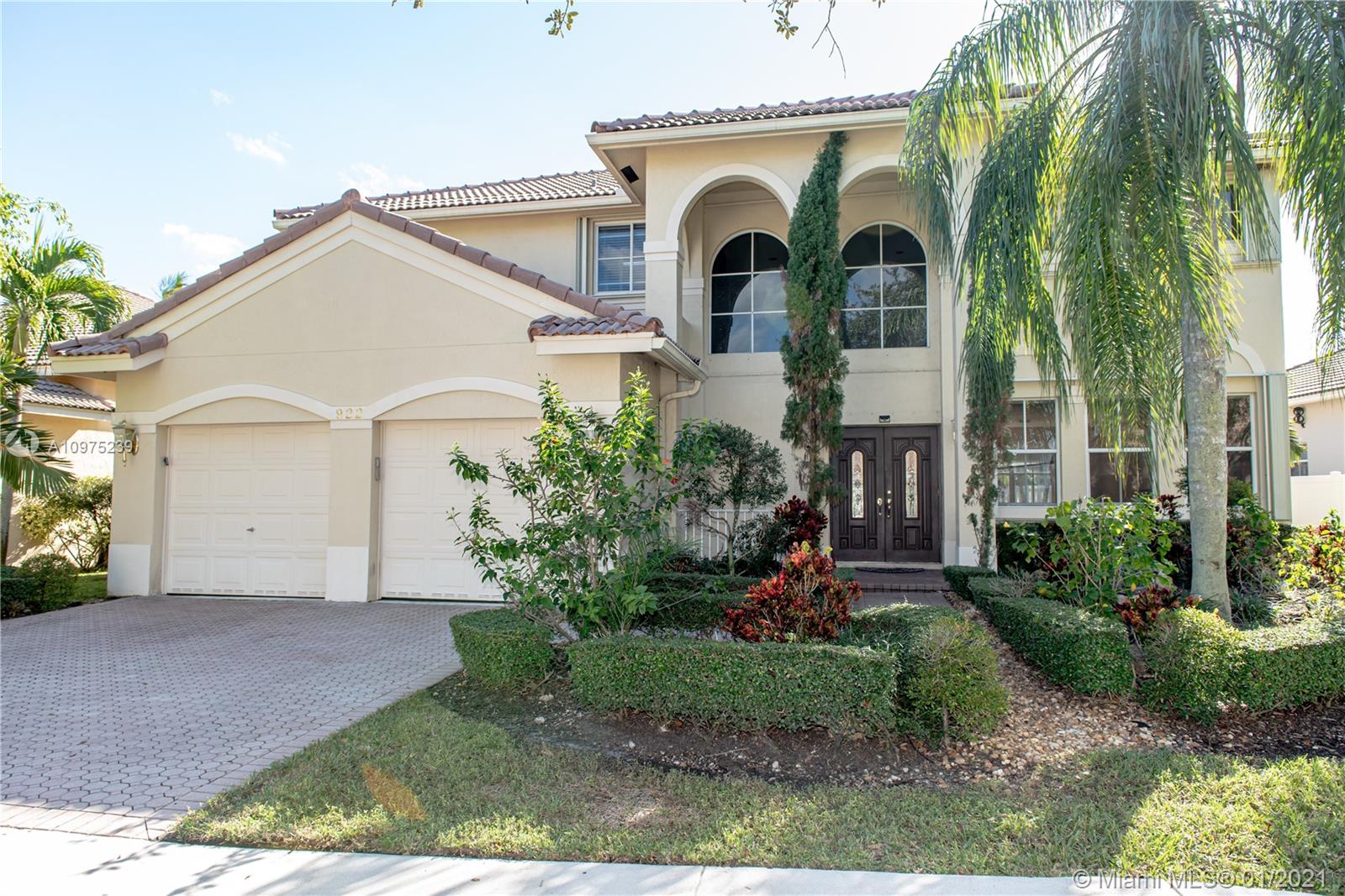 Weston, FL 33327,922 Crestview Cir