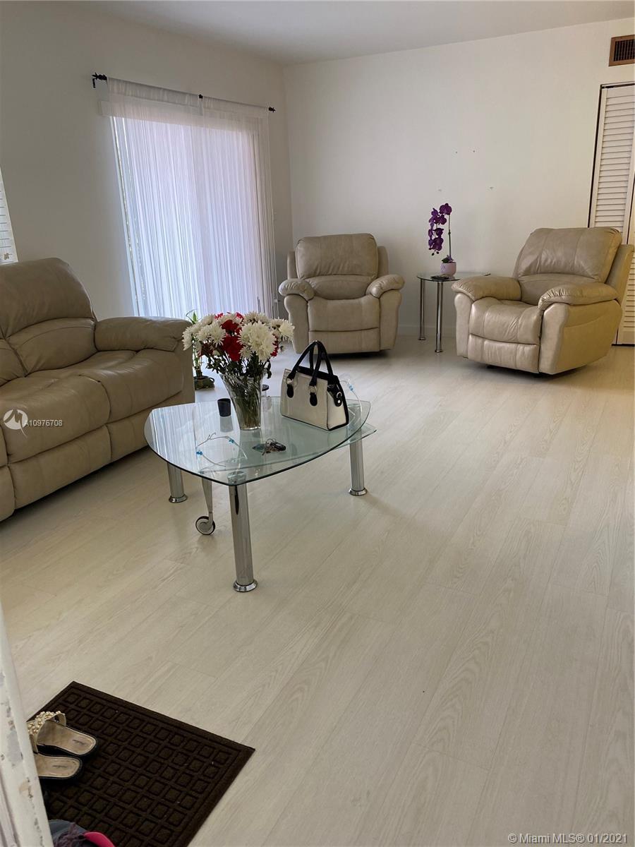 Miami, FL 33144,900 SW 84th Ave #317E