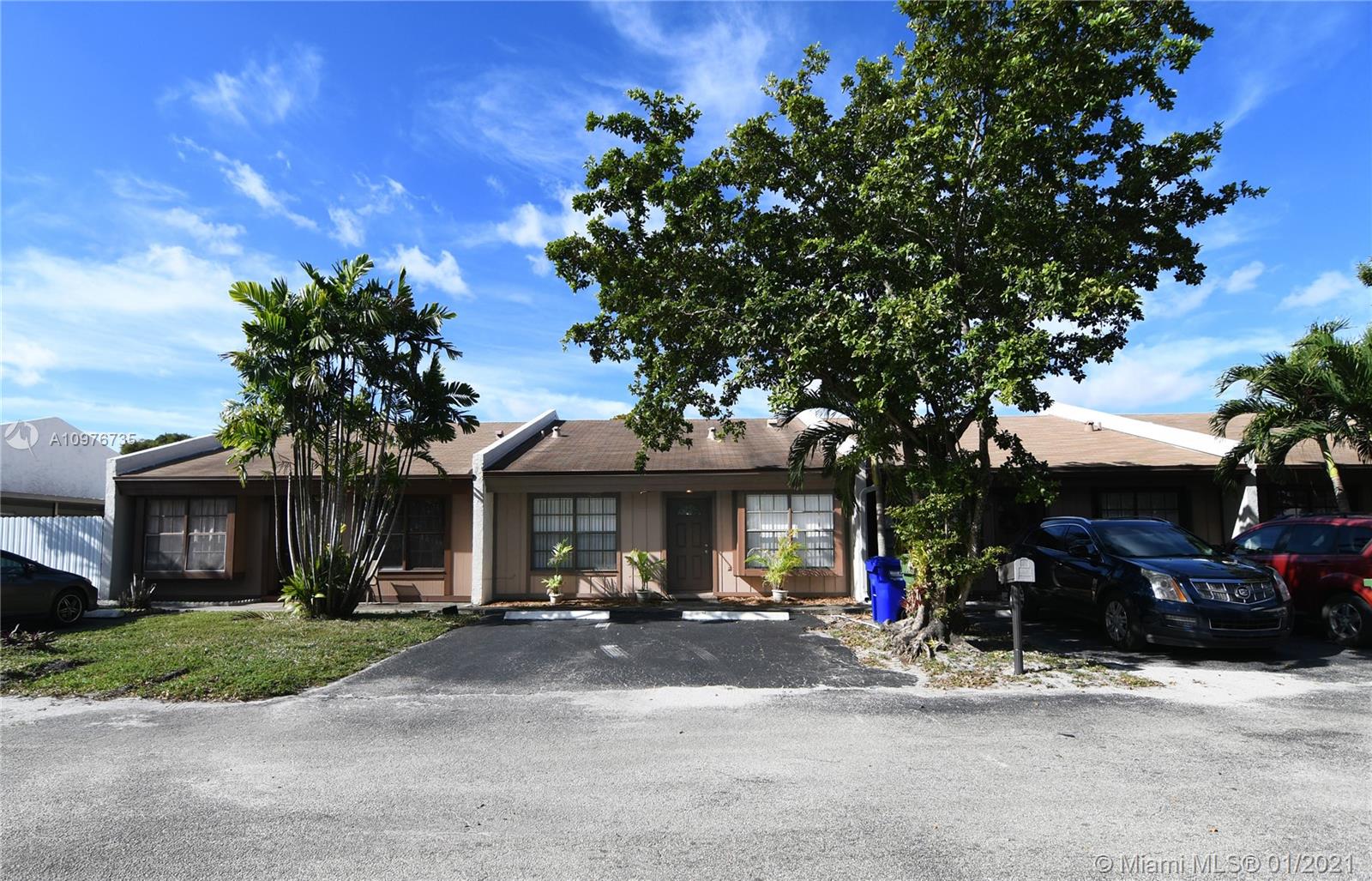 2022 NW 89 Ave, Pembroke Pines, FL 33024