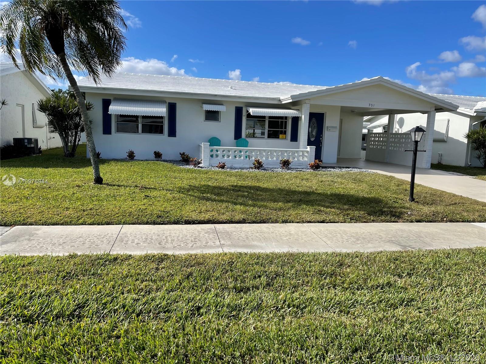 701 SW 18th St, Boynton Beach, FL 33426