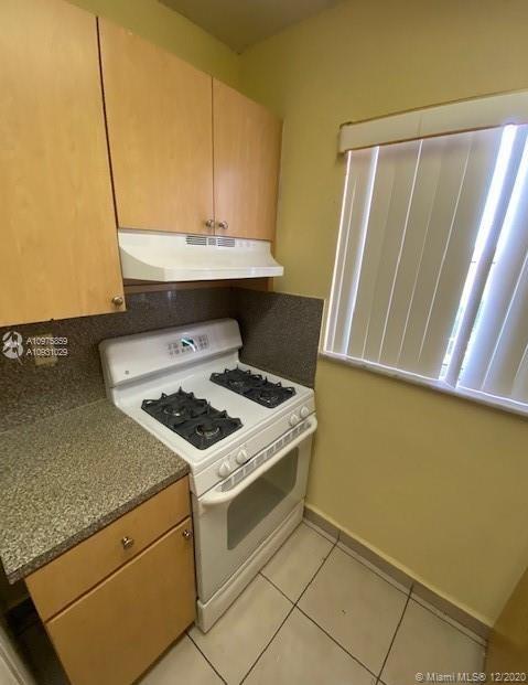 Hialeah, FL 33012,1655 W 44th Pl #432