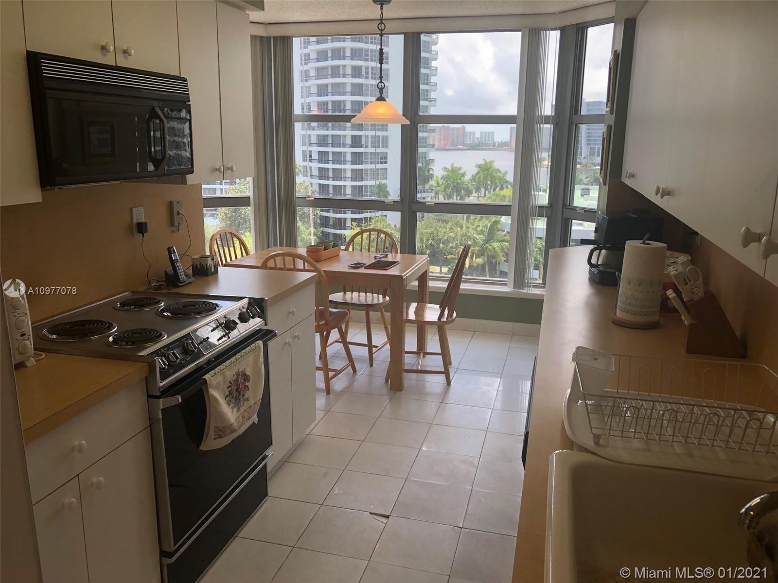 Aventura, FL 33180,3500 Mystic Pointe Dr #808