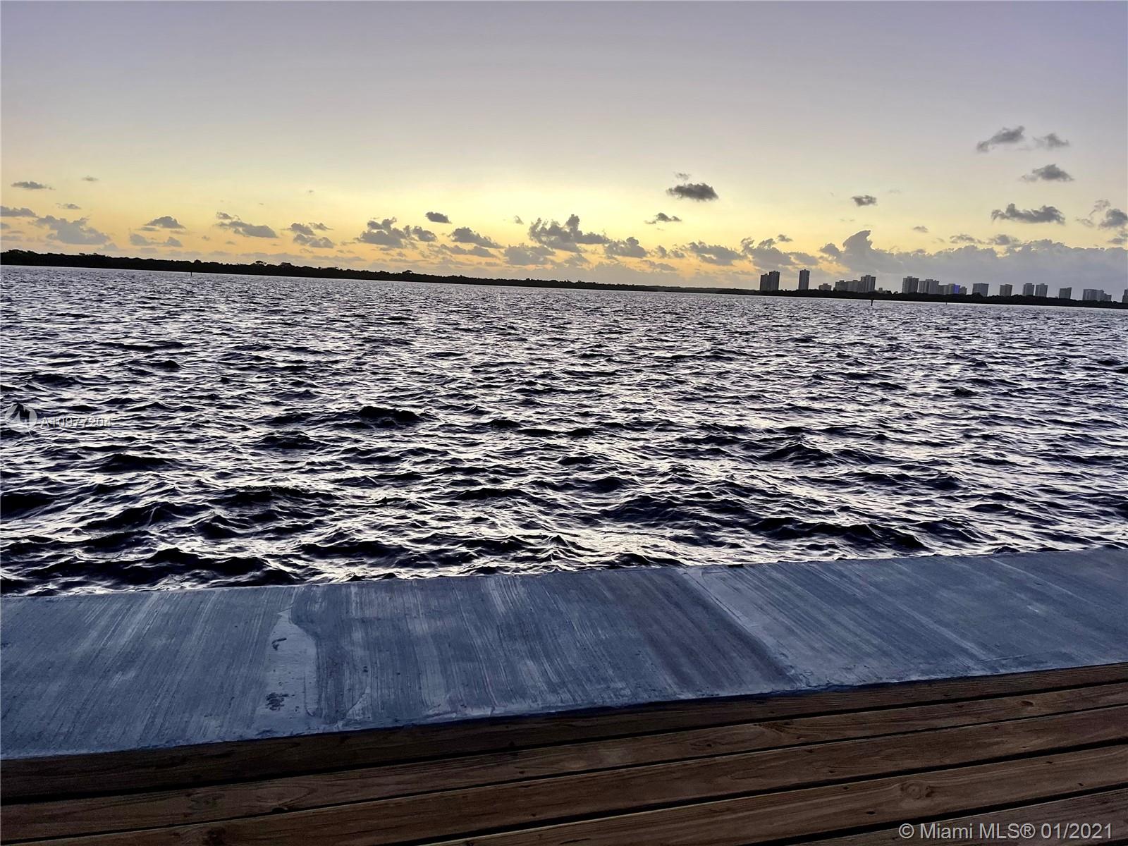 68 Yacht Club Dr #5, North Palm Beach, FL 33408