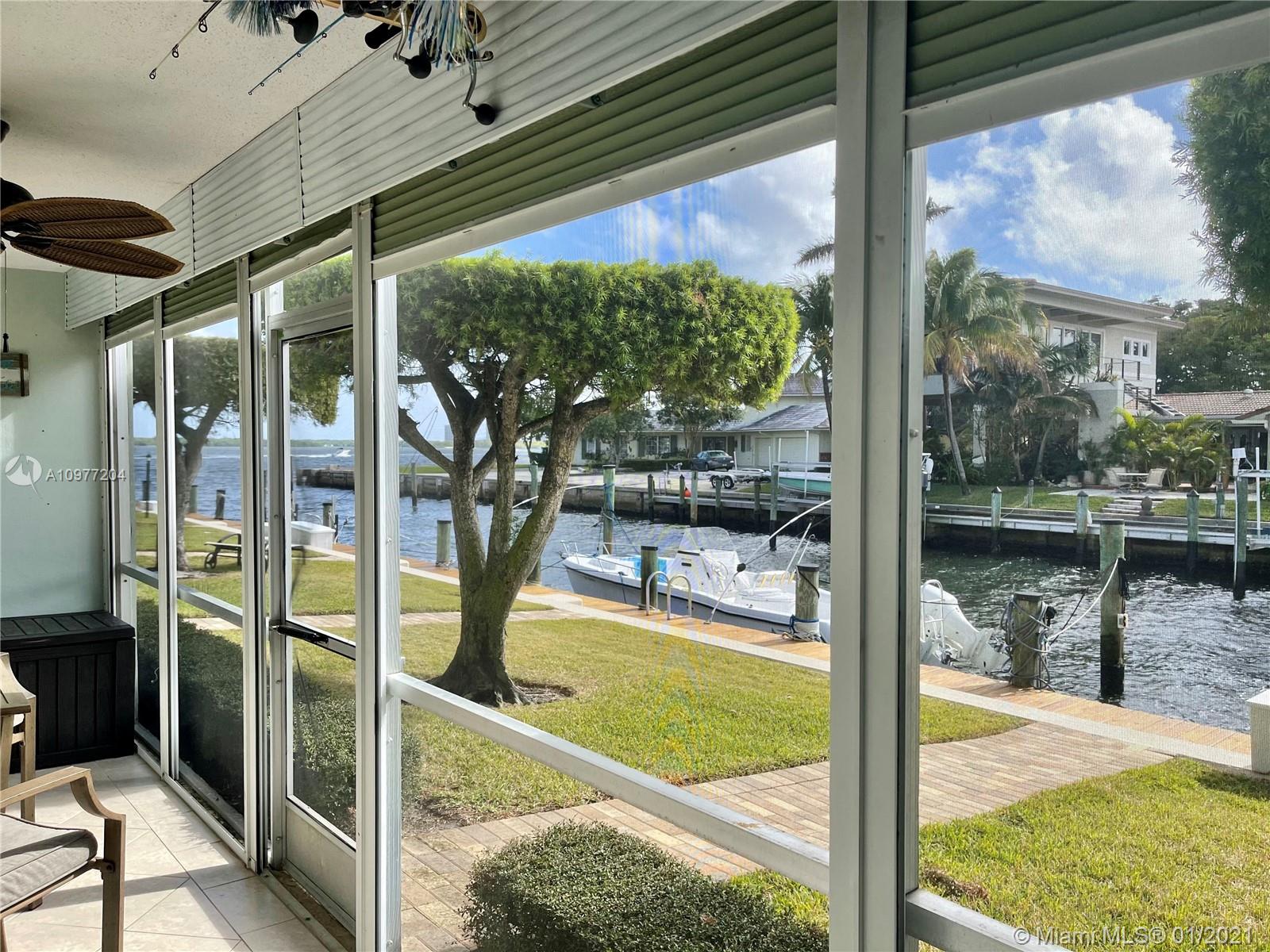 North Palm Beach, FL 33408,68 Yacht Club Dr #5