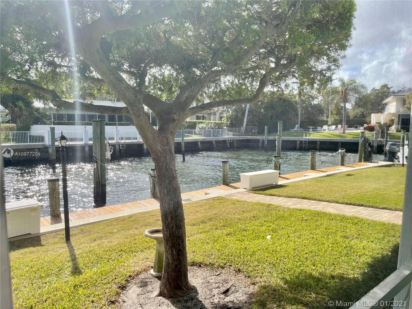 North Palm Beach, FL 33408,68 Yacht Club Dr #5