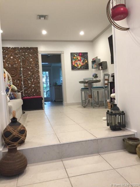 Fort Lauderdale, FL 33315,320 SW 13th St