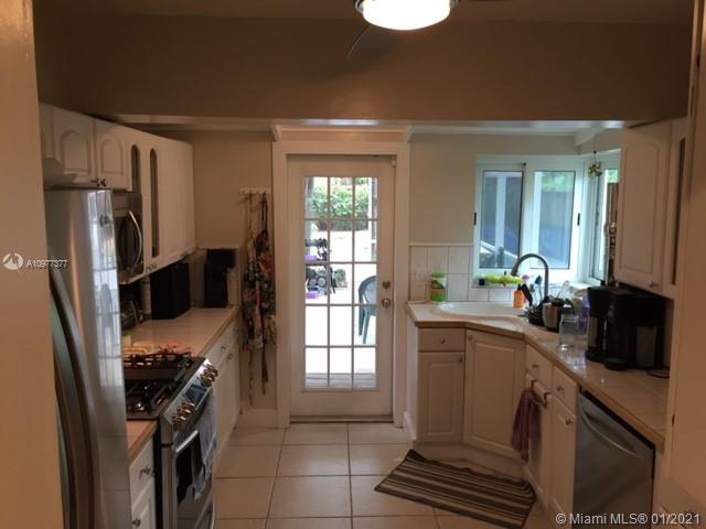 Fort Lauderdale, FL 33315,320 SW 13th St