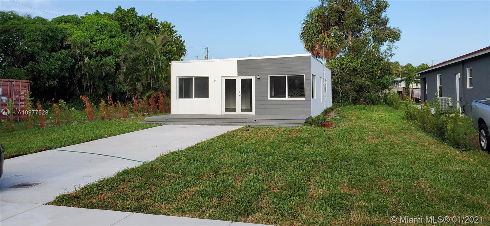 24 NW 13th Ave,  Delray Beach,  FL 33444