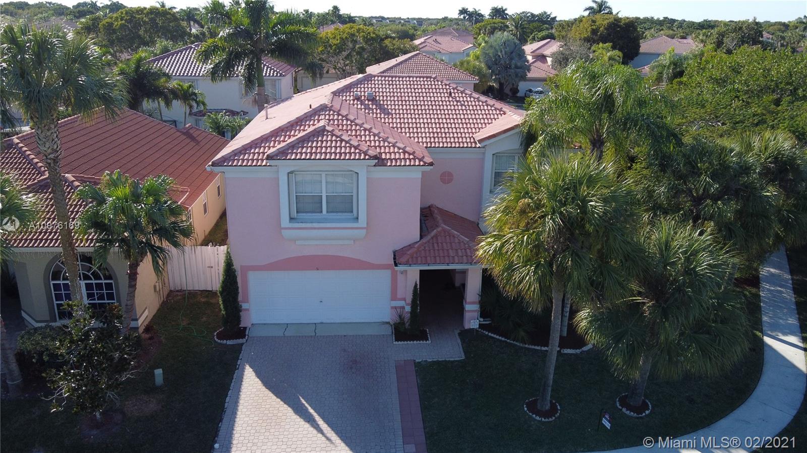 51 Gables Blvd, Weston, FL 33326