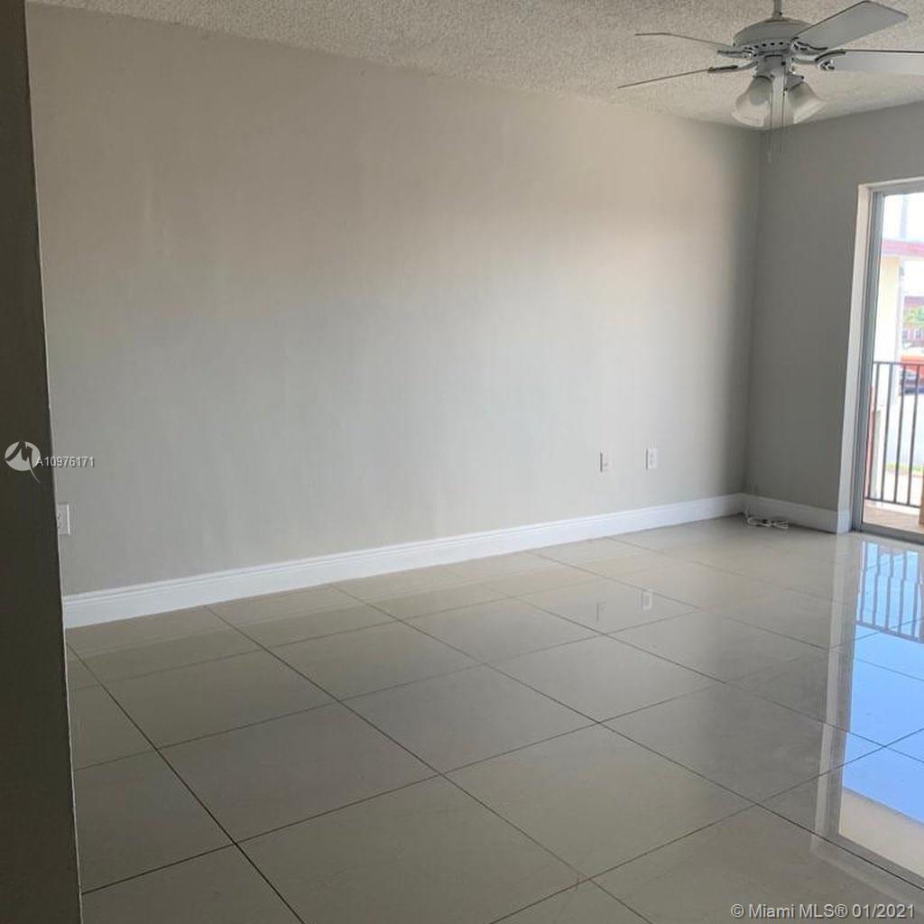 1225 W 30th St #35, Hialeah, FL 33012