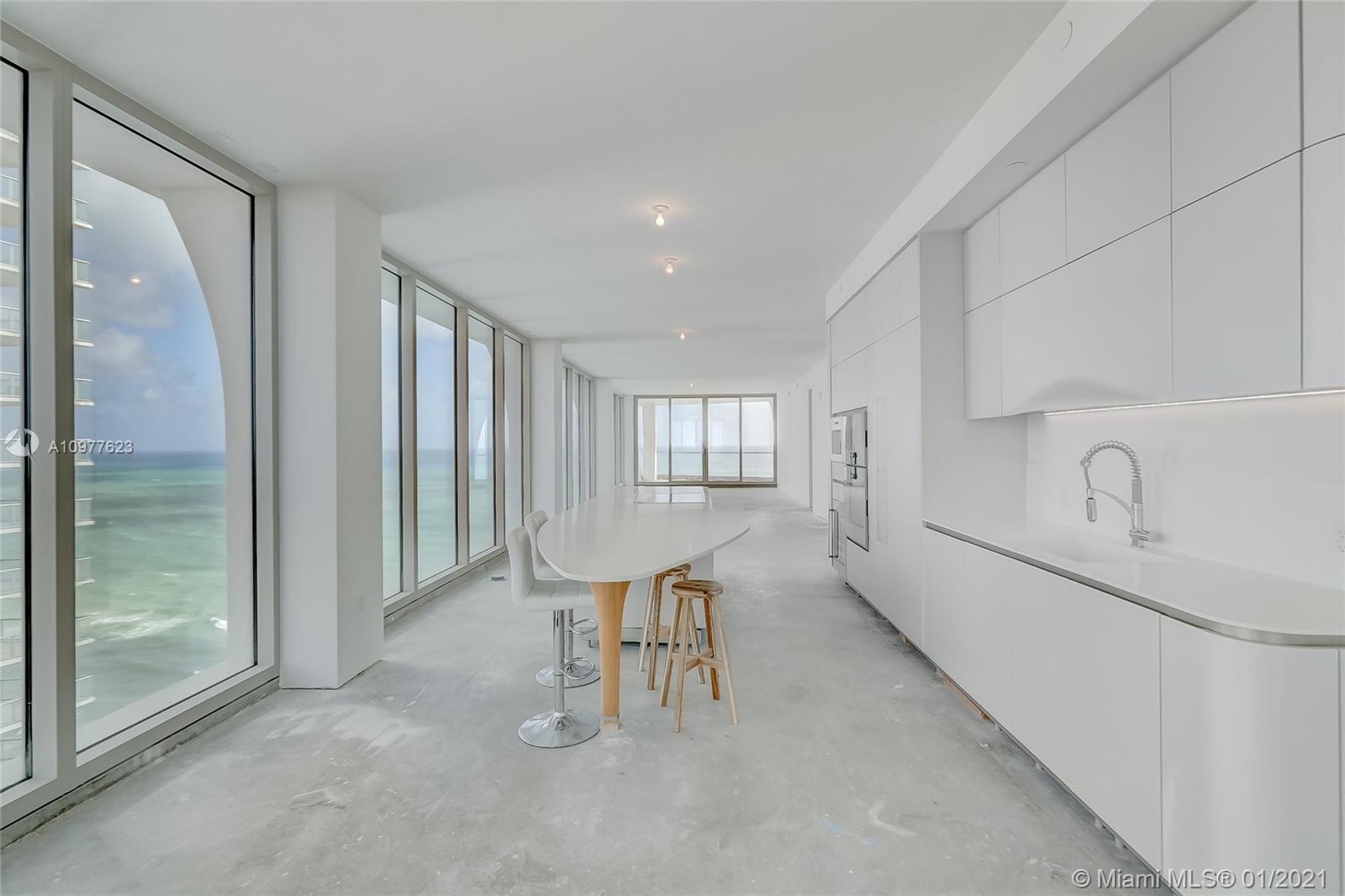 Sunny Isles Beach, FL 33160,16901 Collins Ave #2705