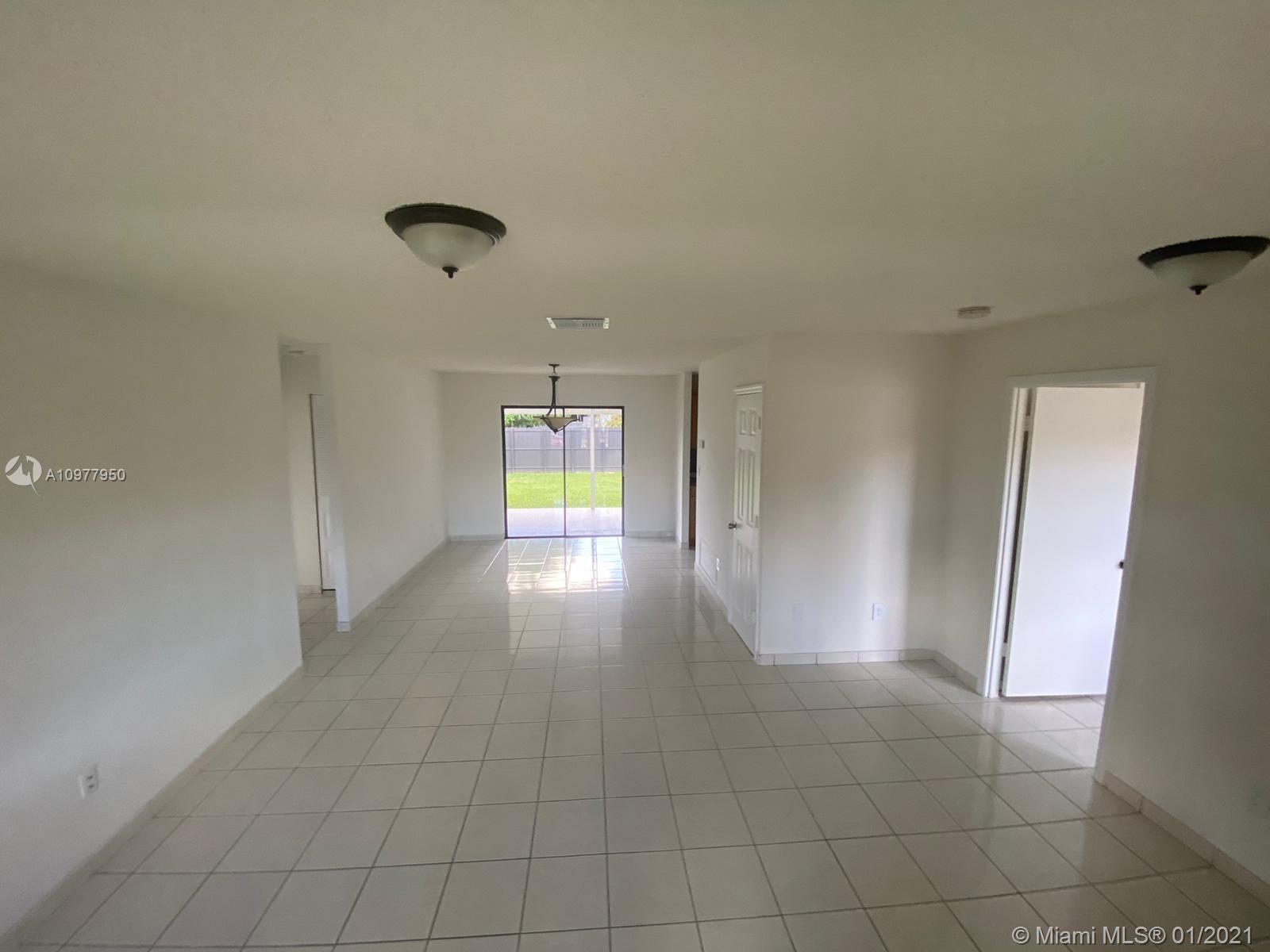 Miami, FL 33193,14842 SW 70th St