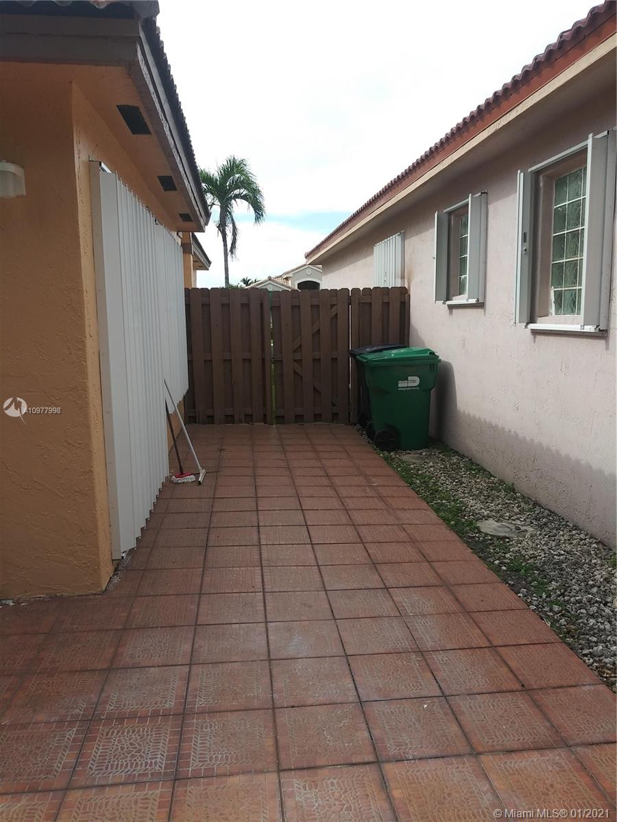 Miami, FL 33193,8305 SW 157th Ct