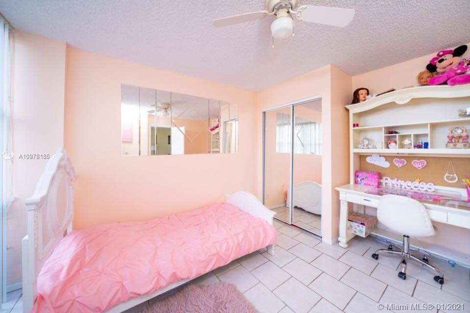 Hallandale Beach, FL 33009,1000 Parkview Dr #119