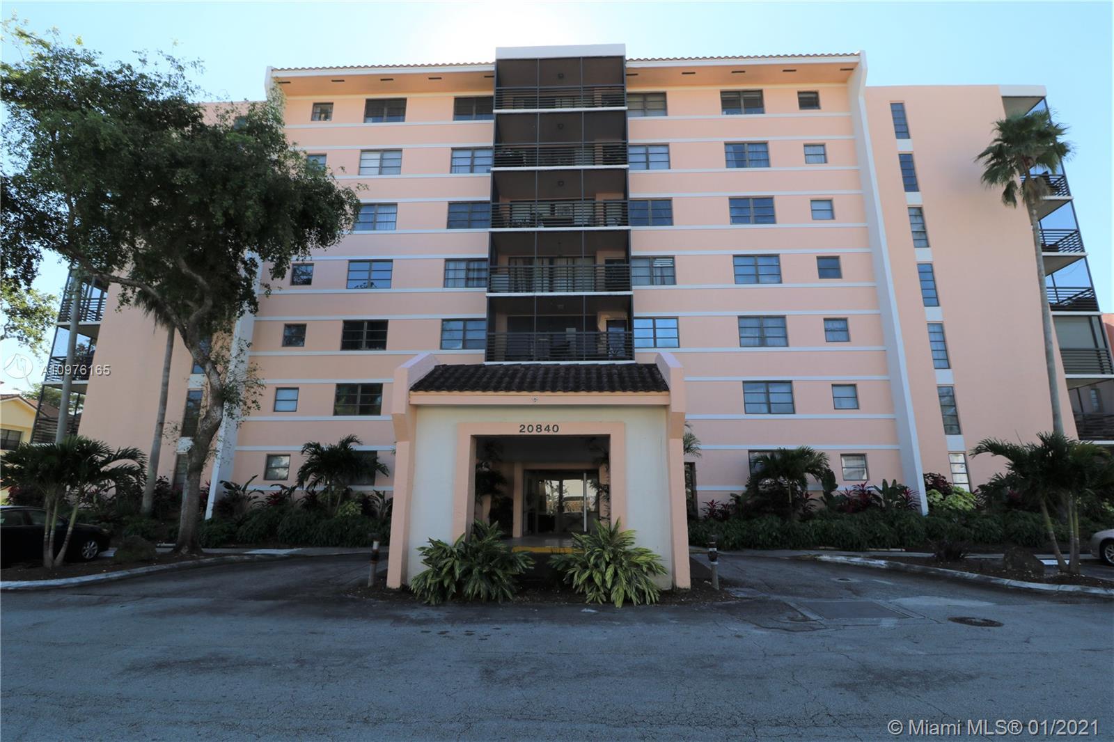 20840 San Simeon Way #606, Miami, FL 33179