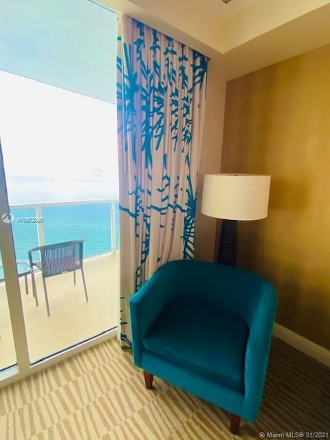 Sunny Isles Beach, FL 33160,18001 Collins Ave #2106